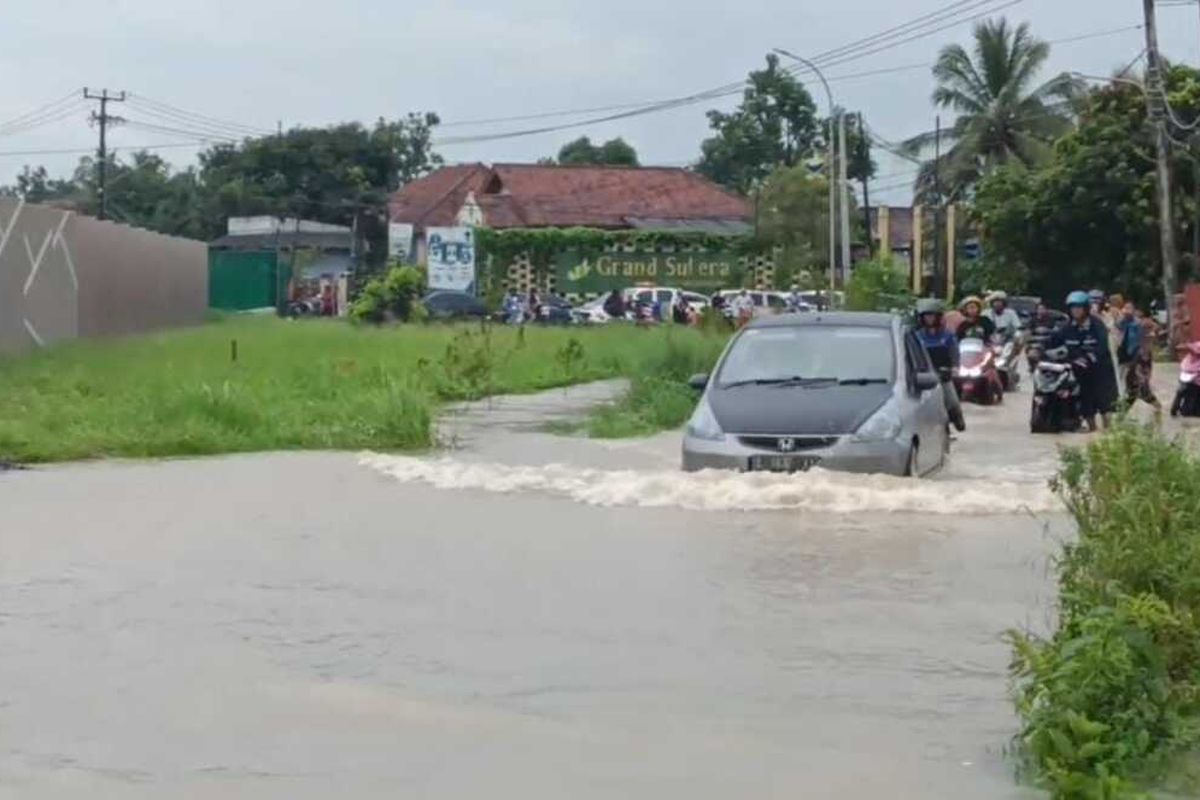 Ganti Oli Mesin Wajib Setelah Mobil Kena Banjir