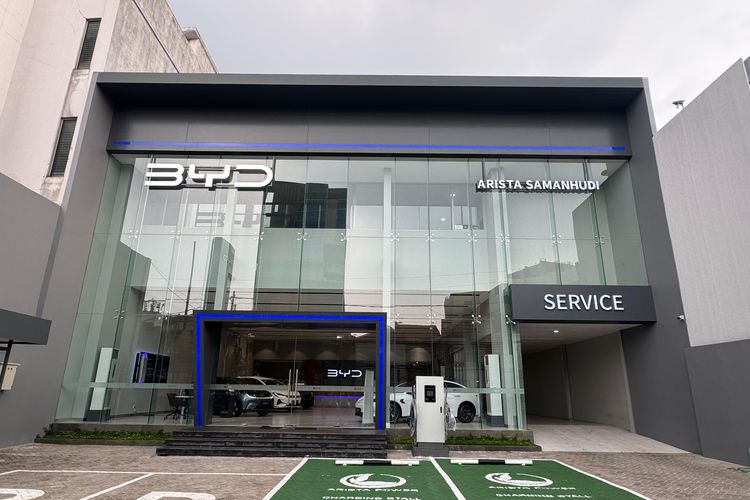 Arista Group Resmikan 8 Diler Mobil Listrik di Indonesia