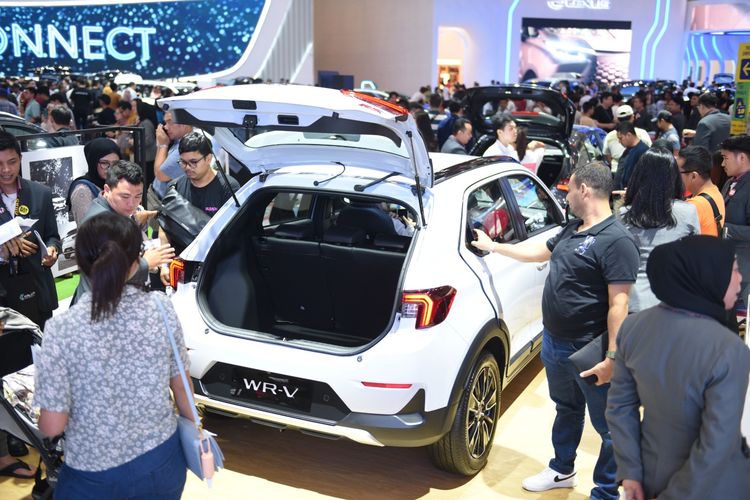 Pengunjung GIIAS 2026 Lebih Pilih Lihat Mobil Ketimbang Test Drive