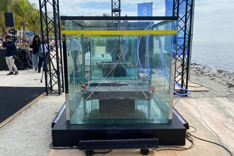 Chery Uji Ketangguhan Baterai, Direndam Air Laut Selama 48 Jam