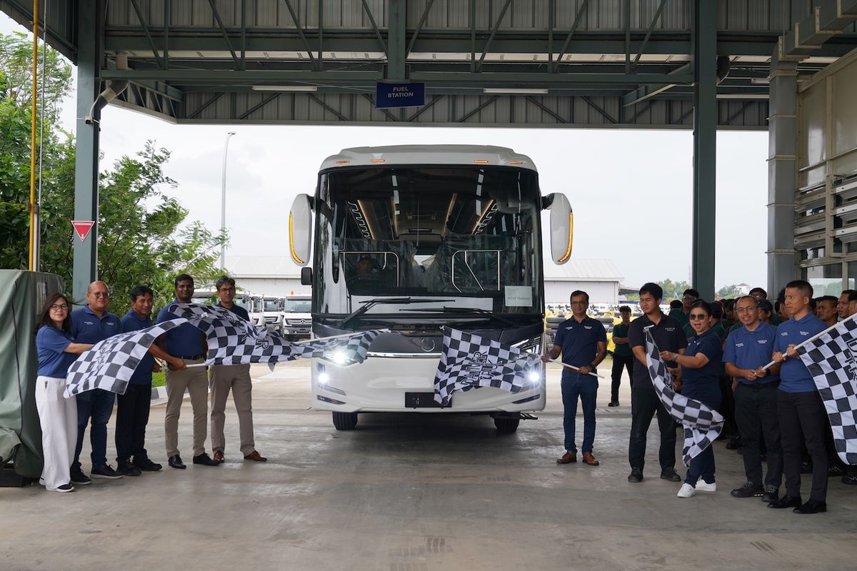 Bus Mercedes-Benz OH 1626 L Rakitan Cikarang Ekspor ke Thailand
