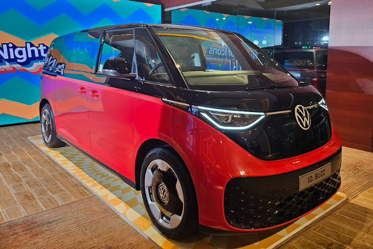 Volkswagen Luncurkan ID. BUZZ di Bandung, Mobil Listrik Ikonik