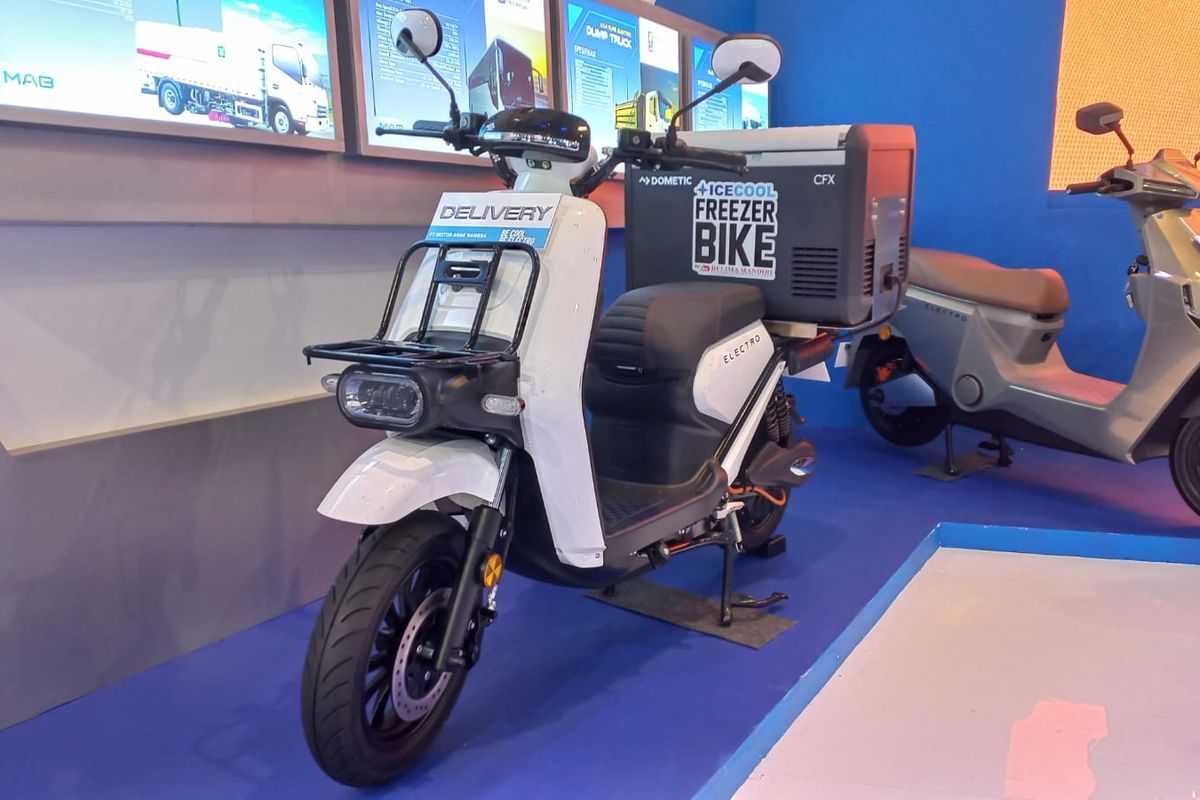 Peluncuran Motor Listrik Electro Delivery dengan Lemari Pendingin