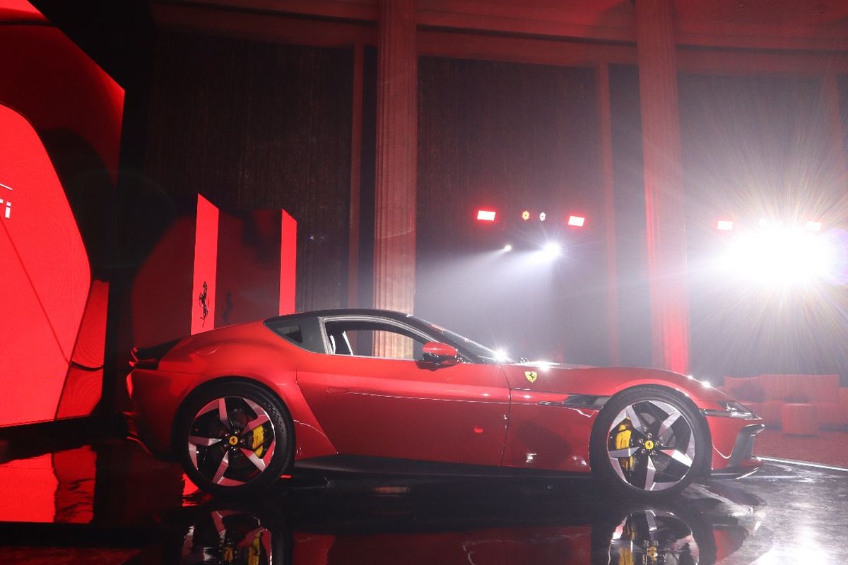 Keunikan Logo Kuda Jingkrak Ferrari yang Dicatat Tangan