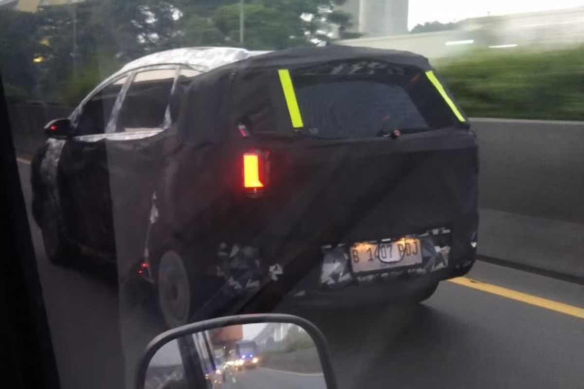 Hyundai, Hyundai Stargazer, Mobil Baru Hyundai Tertangkap Kamera Sedang Tes Jalan, Stargazer Facelift?
