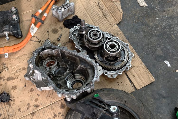 Spare Part Mobil Listrik di Bengkel Umum Langka, Ini Saran Spesialis