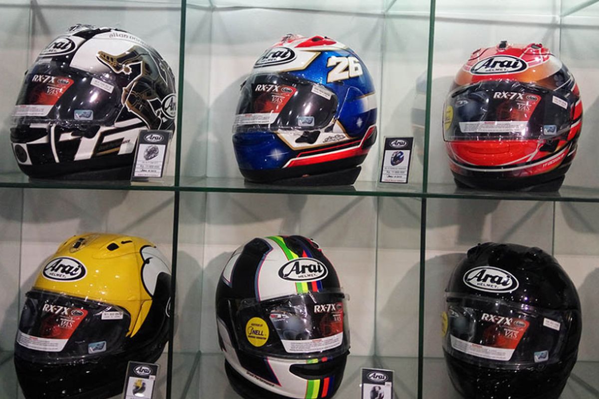 Harga Helm Premium Arai Naik di Indonesia, Shoei Masih Stabil