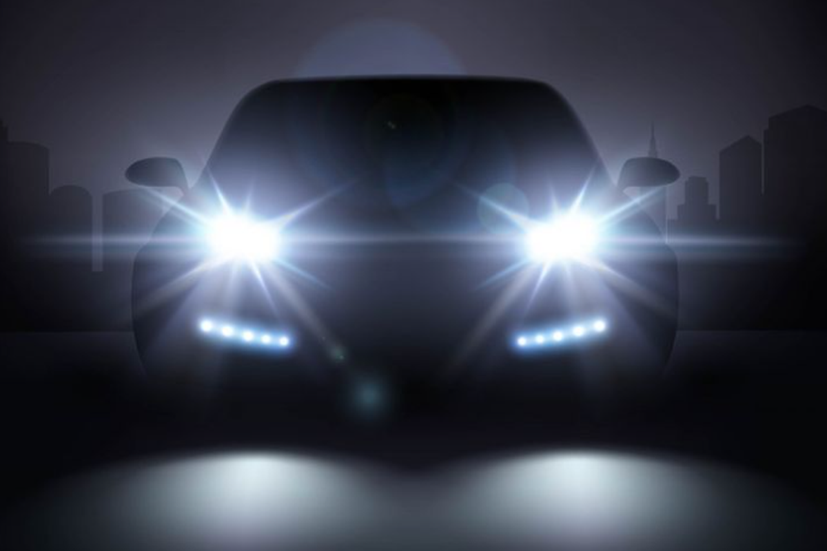Fungsi dan Etika Penggunaan Lampu Jauh di Jalan: Jangan Bikin Silau Pengendara Lain