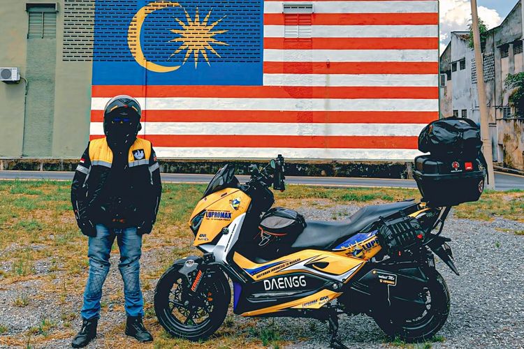 Touring Religi, Pria Ini Tuntaskan Ekspedisi Indonesia-Mekkah