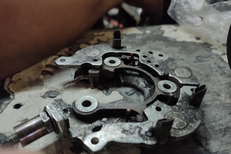 Komponen Alternator yang Sering Rusak pada Mobil