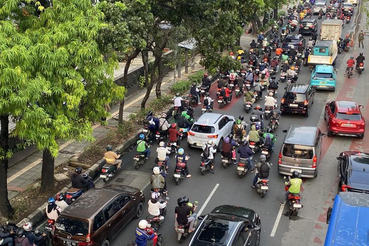 Ada Laga Indonesia Vs Mozambik di GBK Sore Ini, Simak Rute Alternatif
