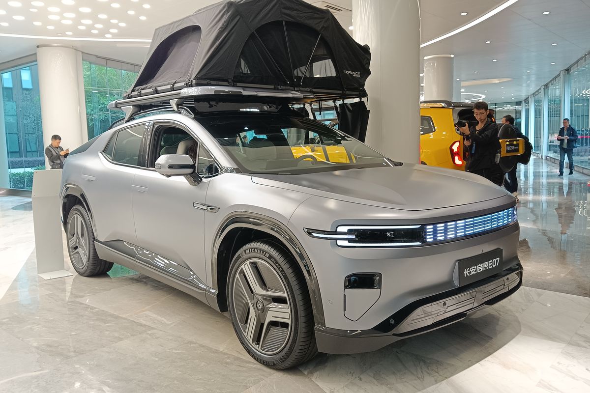 Changan E07, SUV Unik yang Bisa Bertransformasi Jadi Double Cabin