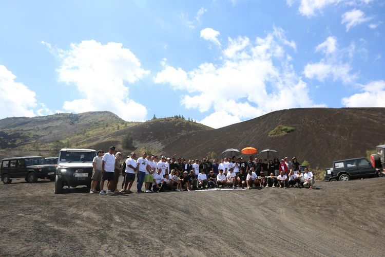 Komunitas Ini Touring 10 Hari Menyusuri Jejak Sejarah Jawa hingga Bali