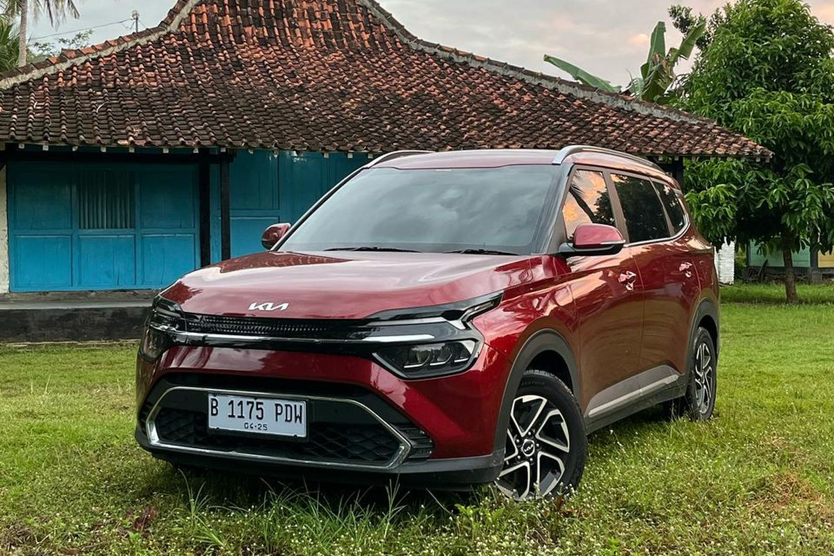 Kia, Kia Carens, Spesifikasi Lengkap Kia Carens 1.5 Premiere