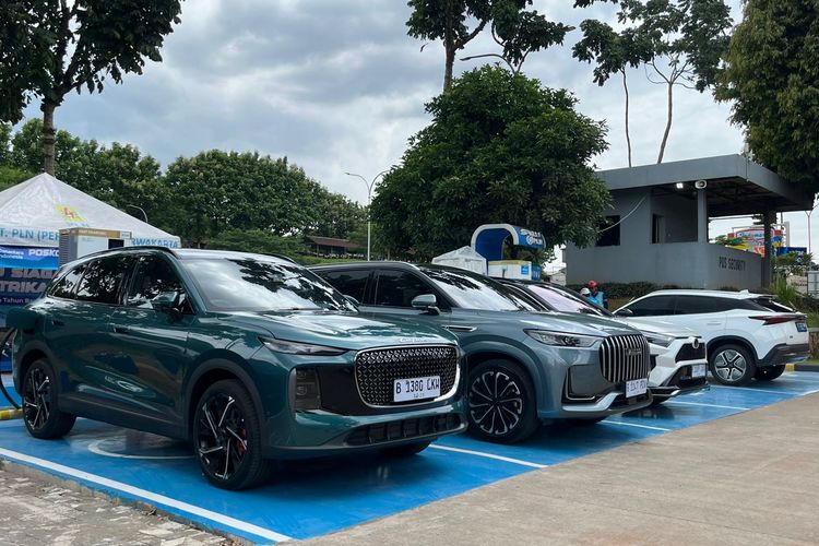 Lokasi SPKLU untuk Ngecas Mobil Listrik di Sepanjang Tol Trans Jawa