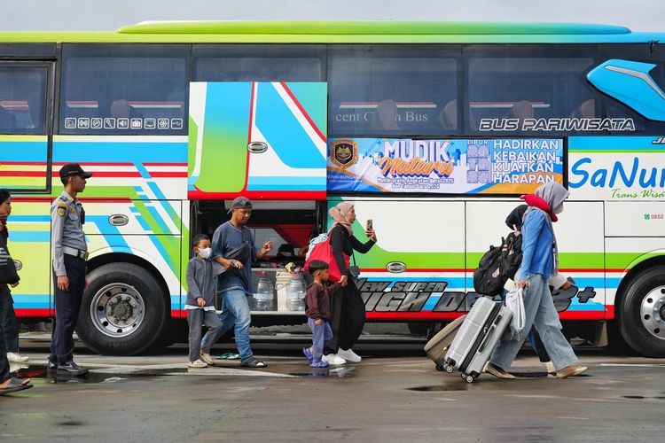 Tips Aman Naik Bus AKAP Saat Mudik Lebaran