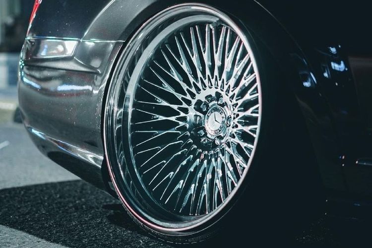 Mobil Pakai Pelek Besar, Korbankan Kenyamanan