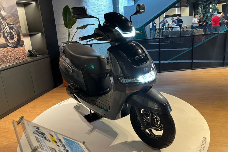 TVS iQube S Terbaru: Baterai Lebih Besar, Jarak Tempuh Makin Jauh
