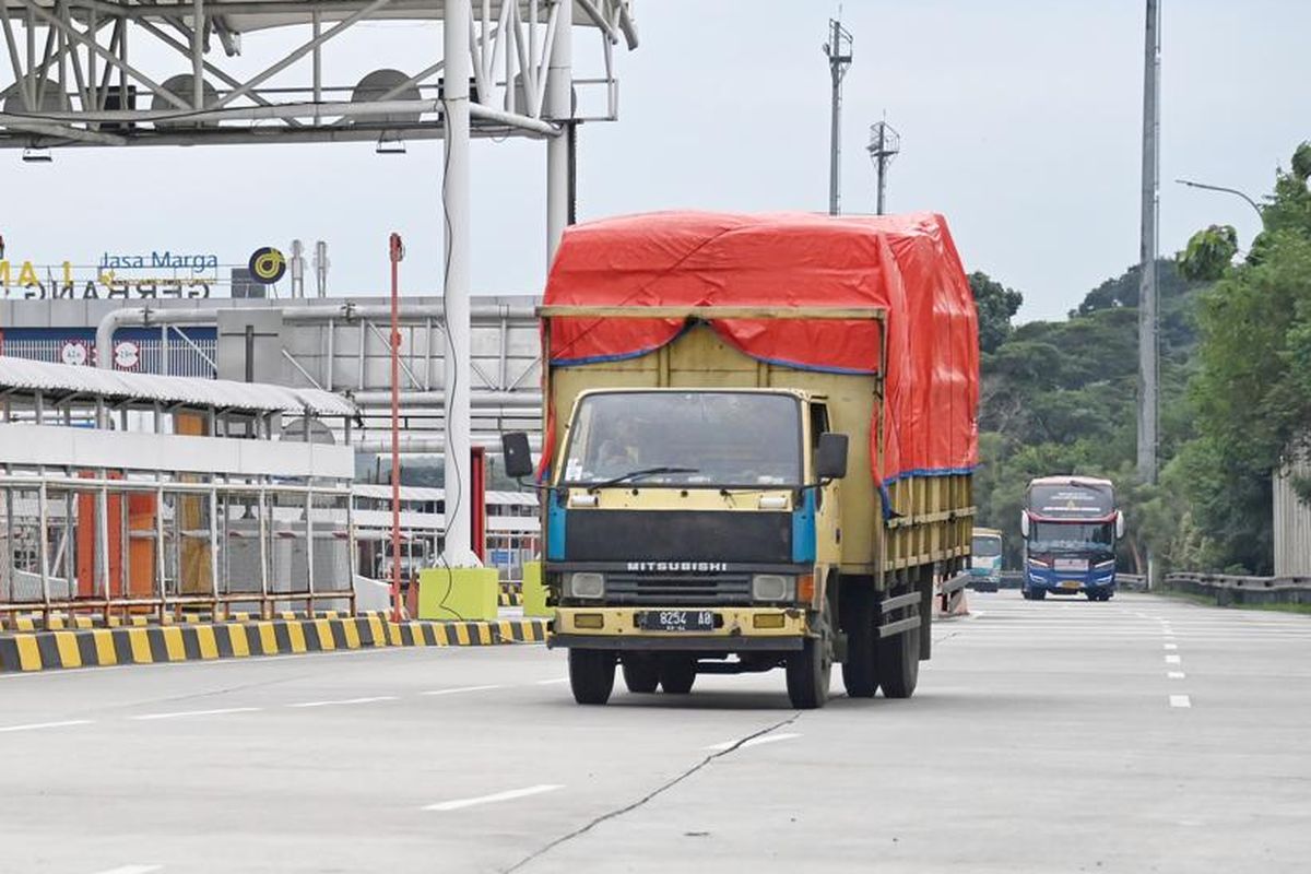 Evaluasi: Pembatasan Truk di Jalan Tol Berlaku Tanpa Jeda Saat Nataru
