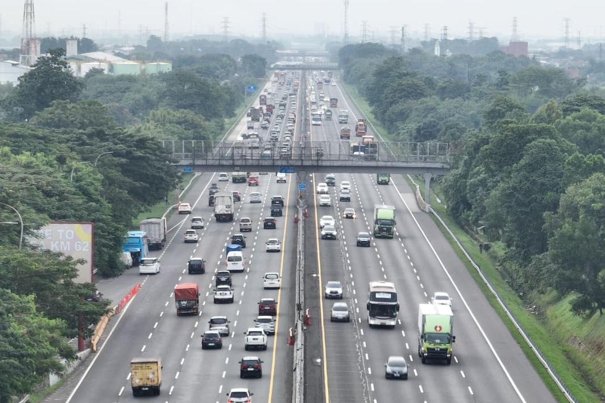 Etika Menggunakan Lajur Kanan di Jalan Tol, Jangan Dipakai Santai