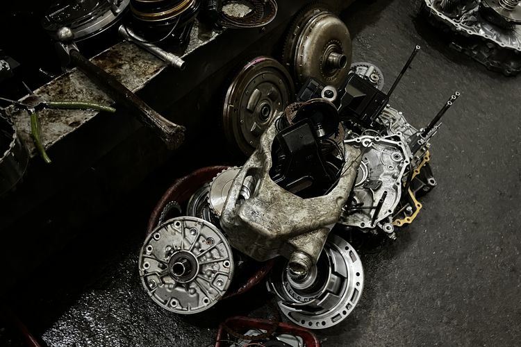 Perlu atau Tidak Ganti Filter Oli Matik Saat Beli Mobil Bekas?