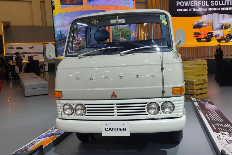 Alasan Truk Mitsubishi Fuso Canter Disebut Kepala Kuning