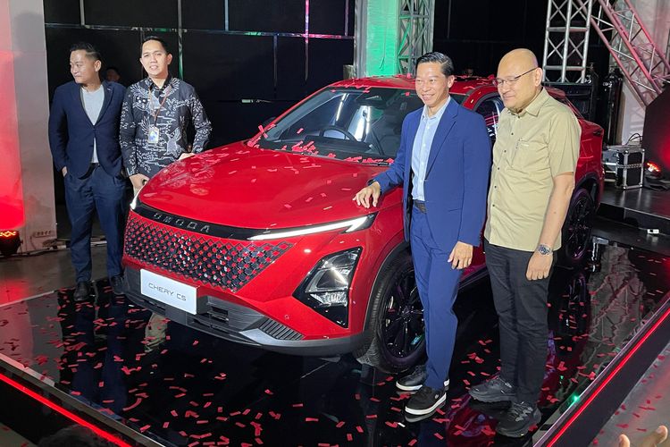 Chery C5 dan E5 Resmi Meluncur, Harga Rp 300 Jutaan