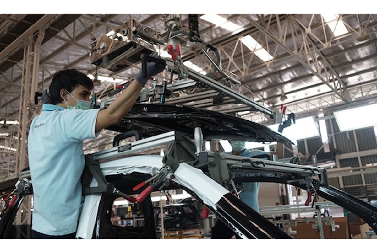Mercedes-Benz Tanggapi Wacana Kelonggaran TKDN