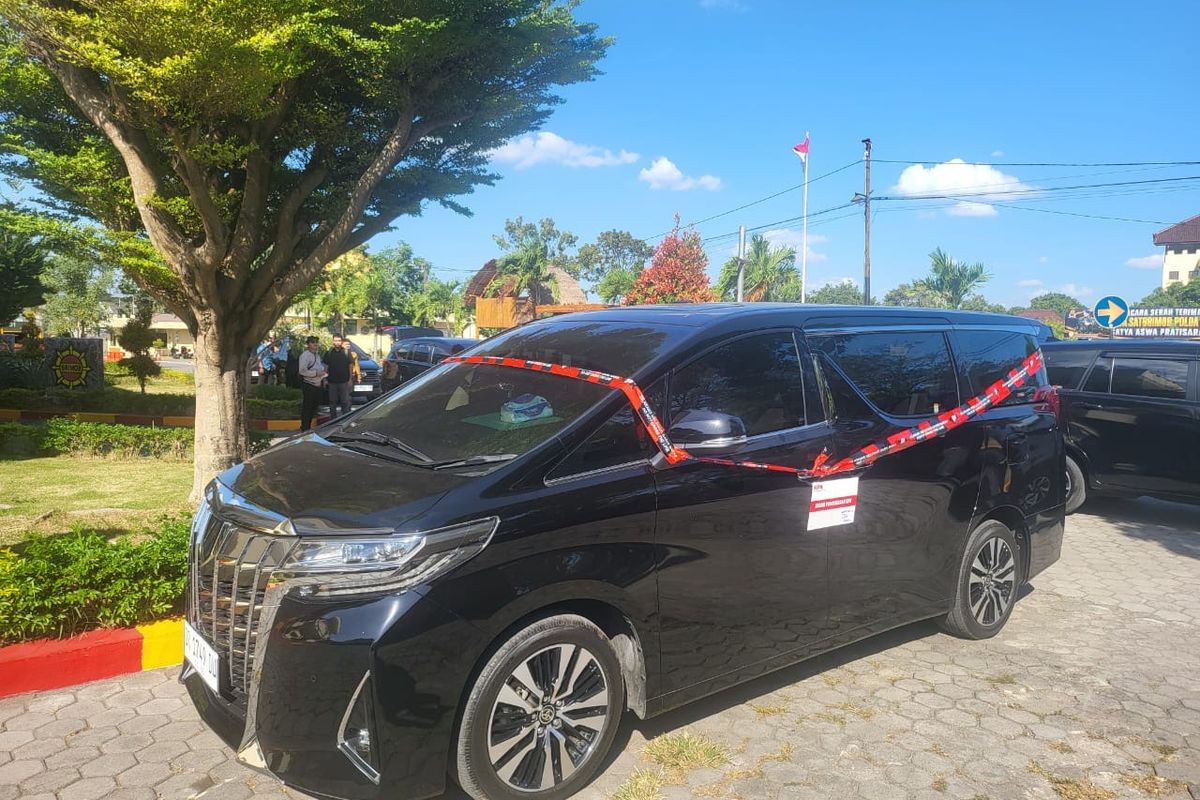 Alphard Bupati Lombok Barat Nonaktif Disita KPK, Cek Spesifikasi