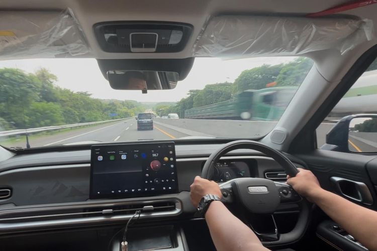 Cara Kerja Mobil Hybrid: Bisa Jalan Tanpa Mesin Menyala