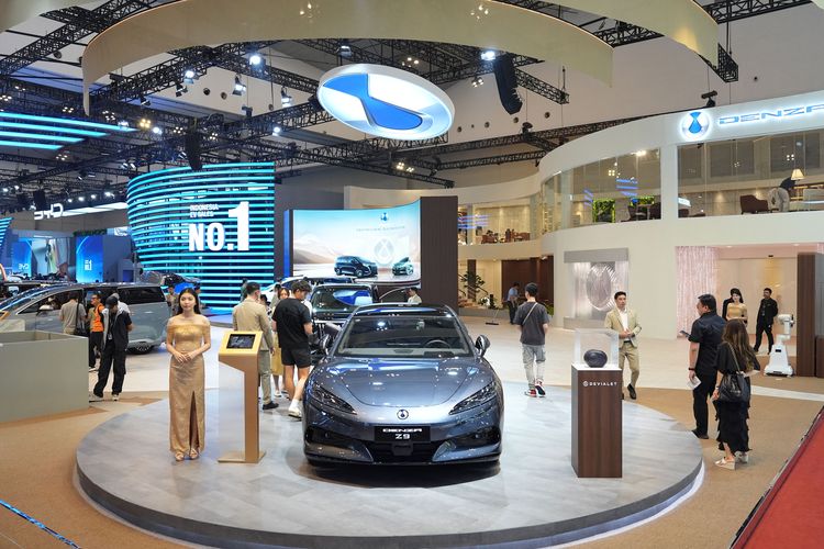 Denza D9 dan Z9: Mobil Listrik Mewah di GIIAS 2025
