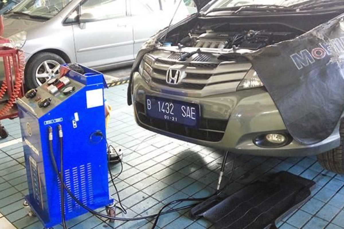 Ketahui Bahaya Telat Ganti Oli Transmisi Matik
