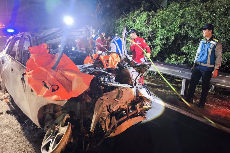Ini Spesifikasi Mercy GLE 400 yang Kecelakaan dan Terbakar di Jagorawi