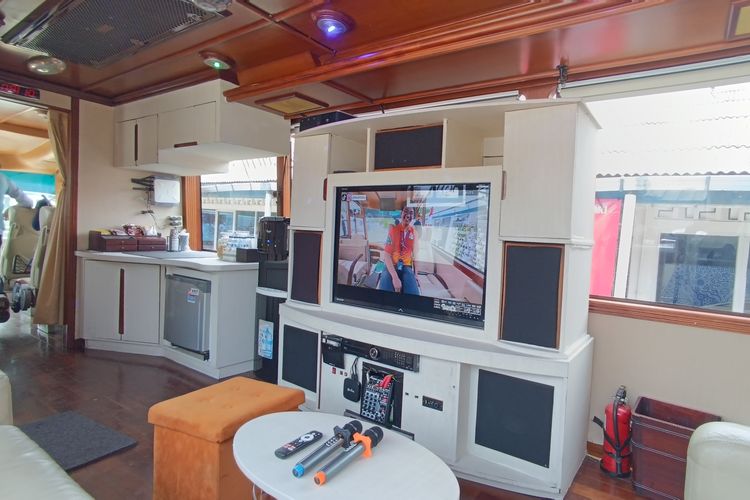 DAMRI Party Bus: Mewah dengan Ruang Khusus, Sewa mulai Rp 4 Jutaan