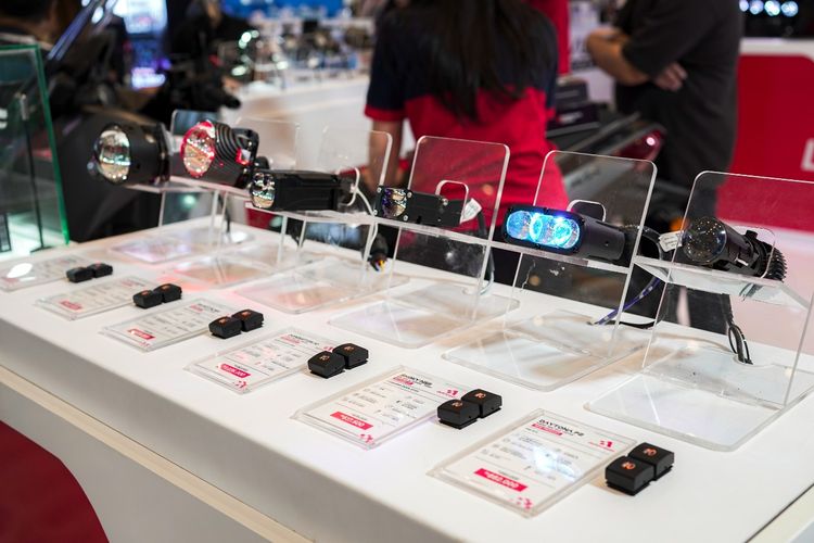 Teknologi Cornering Light Baru Bantu Pengemudi Mobil Lebih Aman