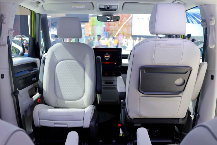 VW Rilis ID. BUZZ Business Edition di GIIAS 2025