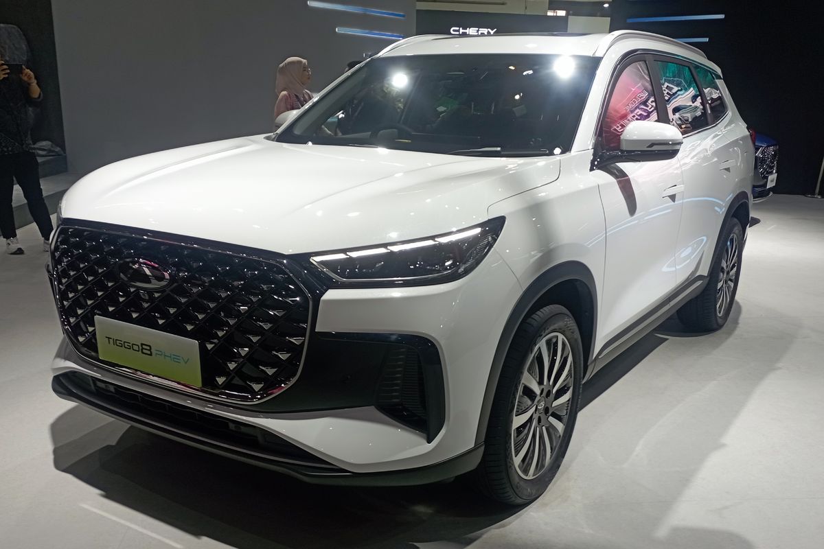 Chery Tiggo 8 CSH Muncul di IIMS 2025, Belum Open Order