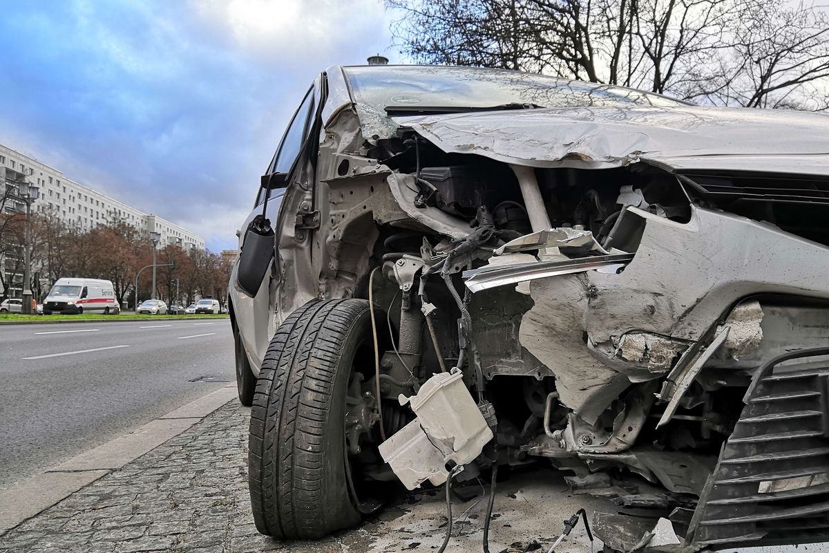 Belajar dari Kecelakaan di Tol Jagorawi, Ini Bahaya Lewat Bahu Jalan