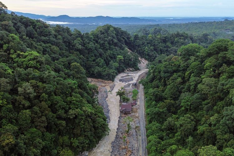 Banjir dan Longsor di Sumut, Aceh dan Sumbar: Ini Jalan yang Tidak Bisa Dilalui