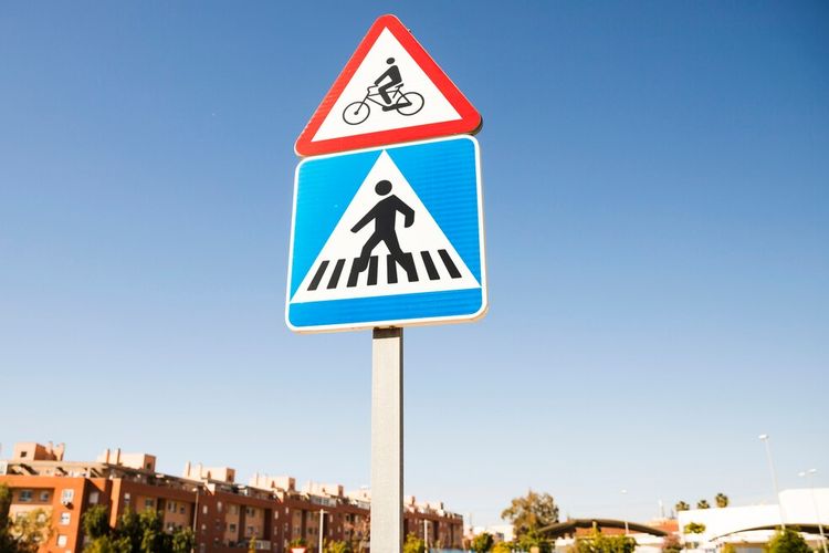 Makna Warna pada Rambu Lalu Lintas dan Fungsinya bagi Pengemudi