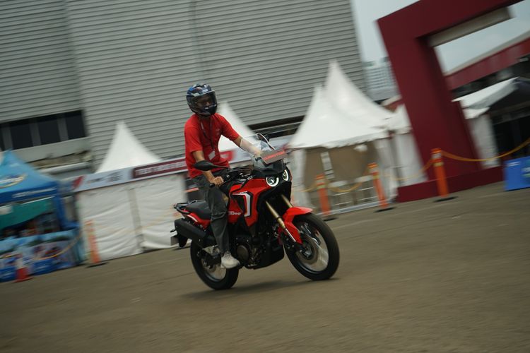 Hitung Skema Kredit QJMotor Tourino 250 DX di IIMS 2026