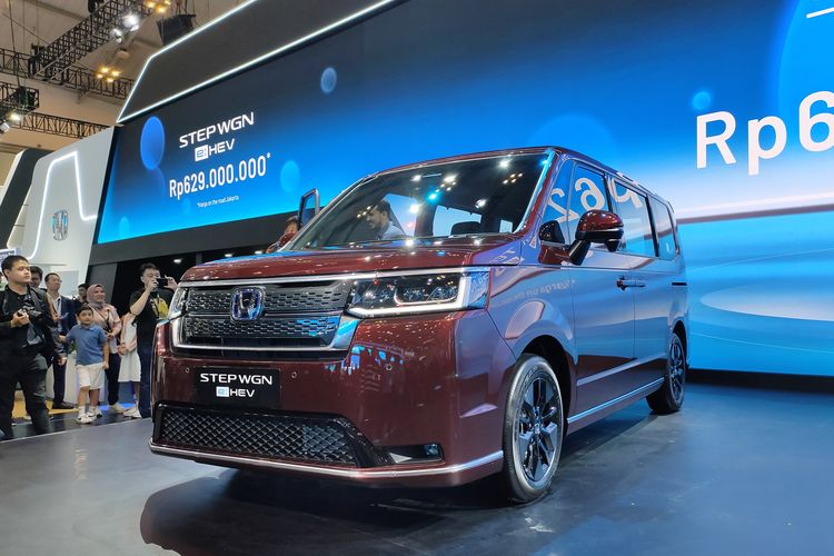 Inilah Harga dan Spesifikasi Honda Step WGN e:HEV