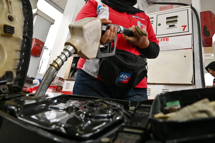 Mencampur BBM untuk Hemat, Apakah Efektif atau Justru Merugikan?