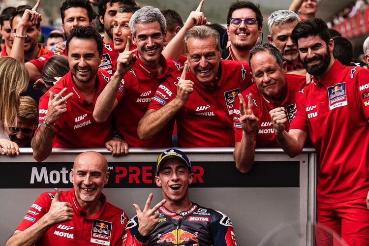 Acosta Tak Gentar Dibandingkan Marquez: Fokus Adaptasi Ducati