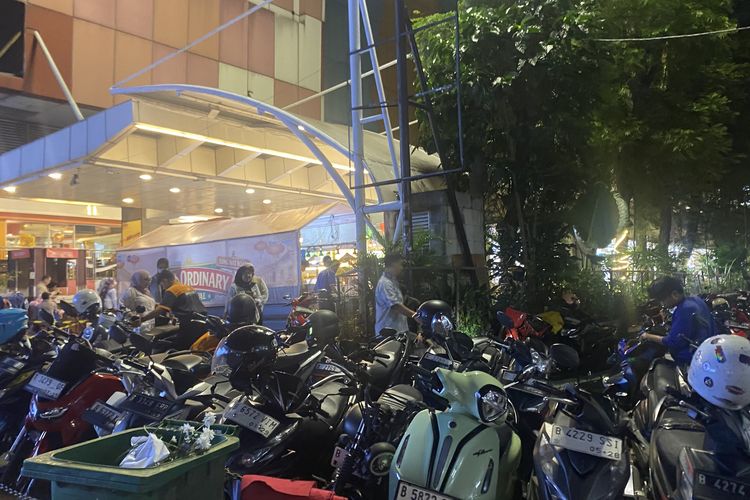 Parkir Mahal untuk Kendaraan Tak Lulus Uji Emisi, Efektifkah?