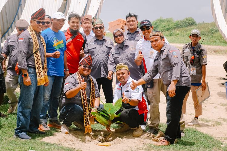 Jamnas TCI 2025: Ratusan Daihatsu Terios Ramaikan Pantai Kedu Warna