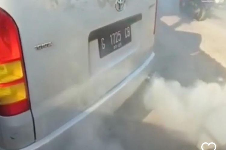 4 Orang Tewas Dalam Mobil yang Terparkir