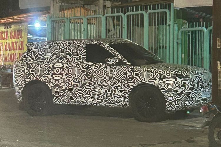 Wuling Siapkan Mobil Baru, Starlight 560 Pakai Nama Almaz Darion?