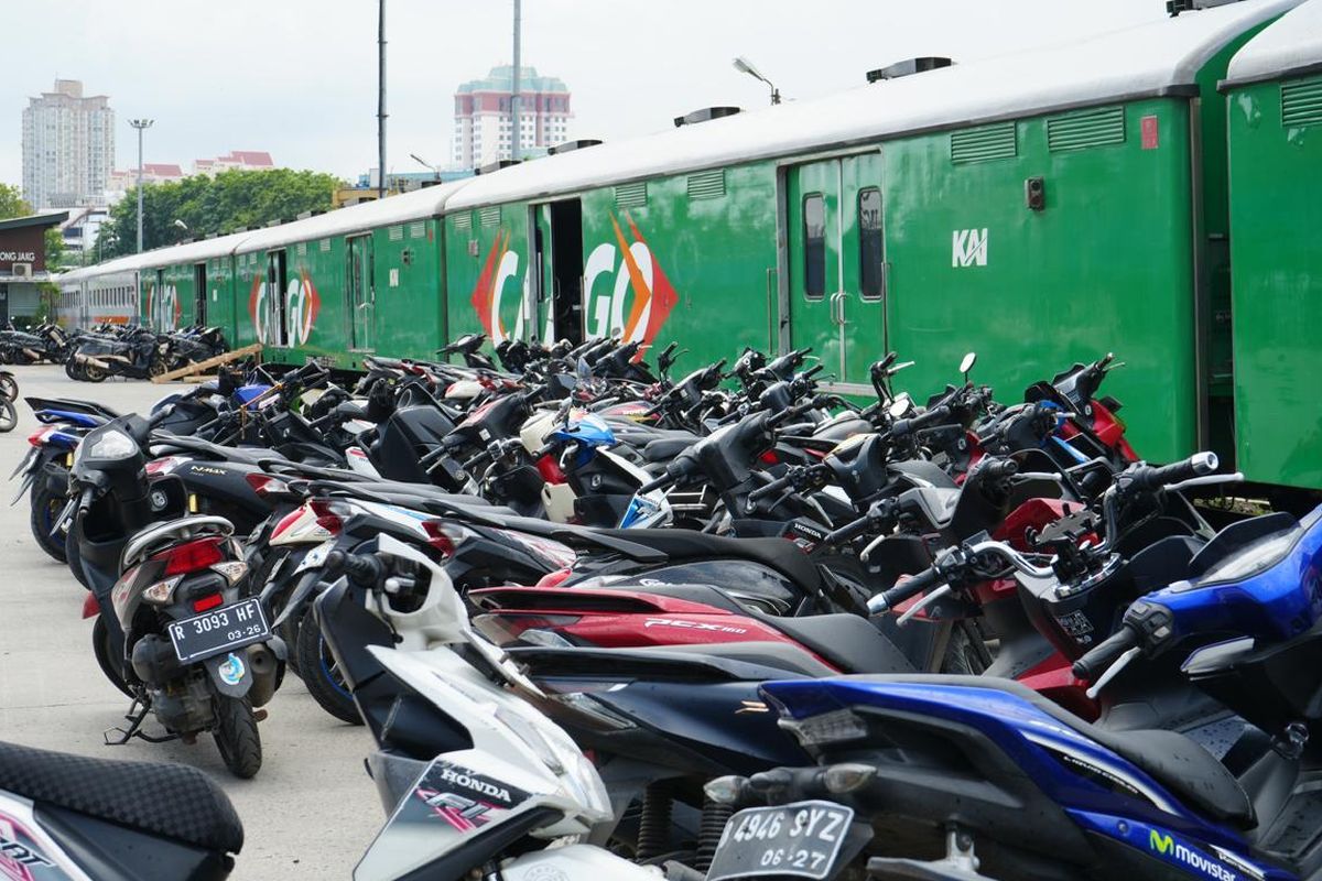Kemenhub Sebut Angkutan Motor Gratis via Kereta Lampaui Target