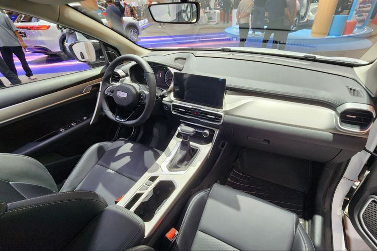 Geely Siapkan Dua Mobil Bensin di GIIAS 2026